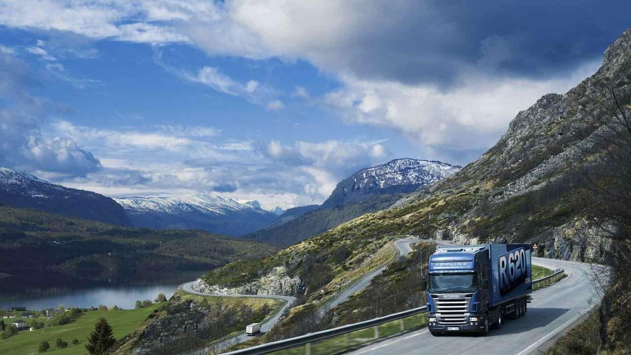 E-Vignette vs. Sticker: Choosing Your Swiss Highway Pass